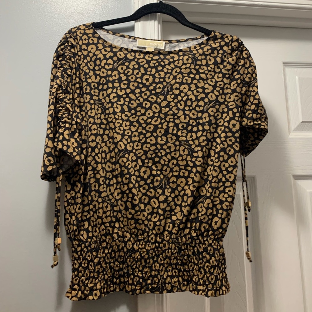 Michael Kors short, sleeved, black gold small blouse with elastic waist
